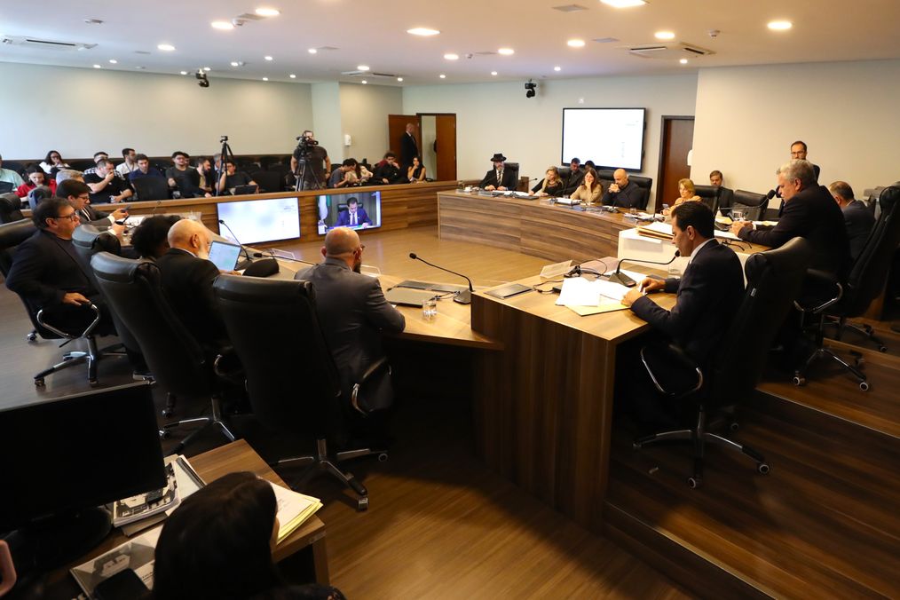 Conselho de Ética decide medidas disciplinares para Renato Freitas (PT) e Ricardo Arruda (PL) e recebe novos relatórios