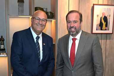 Ao ministro de Minas e Energia, deputado Romanelli (PSD) reforça importância da retomada da termelétrica de Figueira