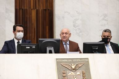 Presidente Traiano faz reflexão sobre as lições da pandemia ao tomar posse na Assembleia