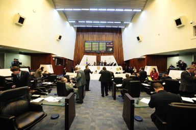 Assembleia aprova projeto que estende a clientes antigos promoções criadas para atração de novos clientes