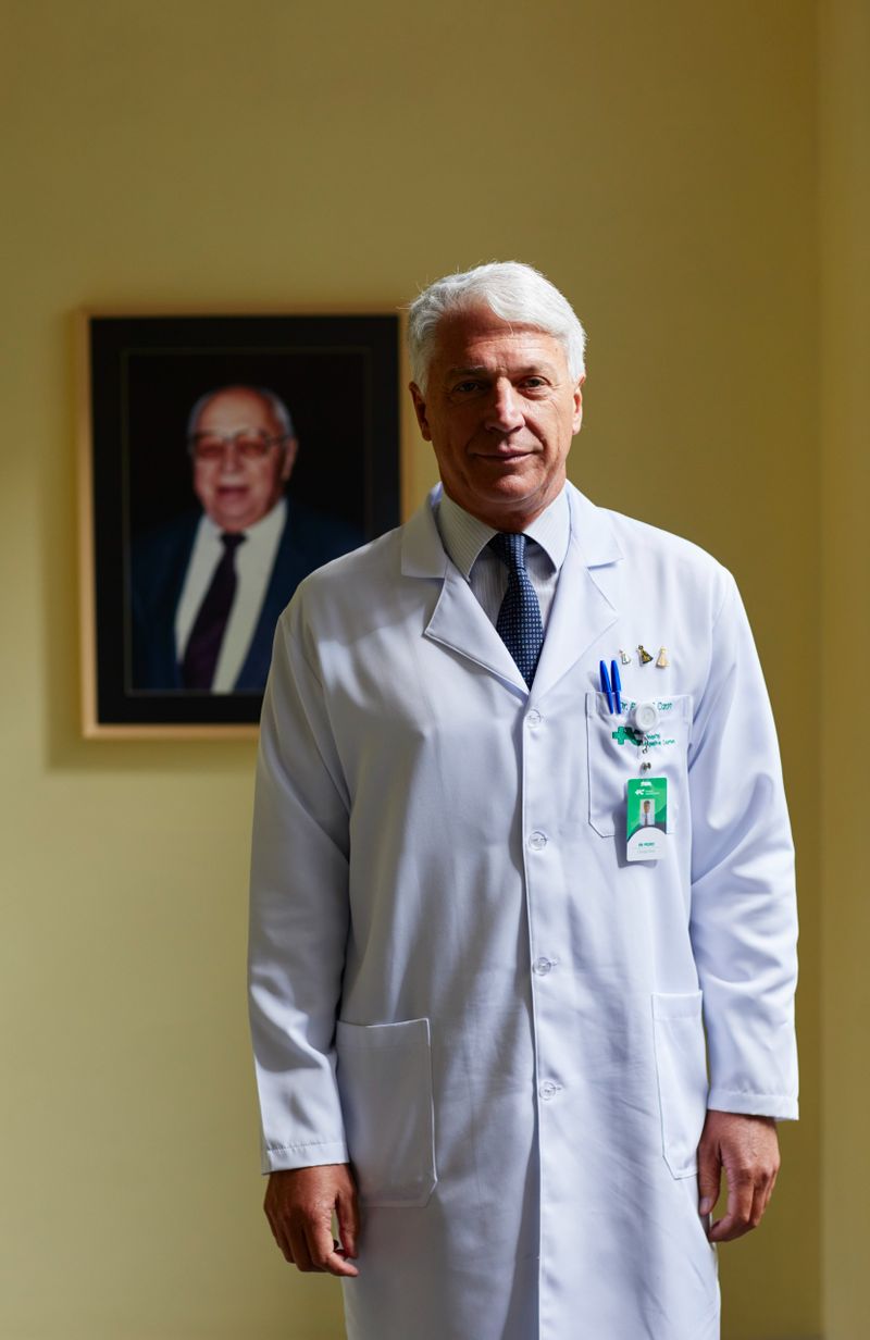 título ernesto caron