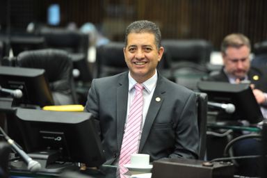 Projeto que cria a Semana Detox Digital Paraná é aprovado na CCJ