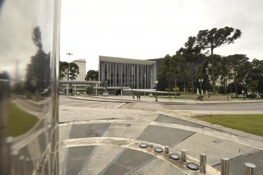 Lei de Diretrizes Orçamentárias para 2015 volta à pauta da Assembleia na segunda-feira (14)