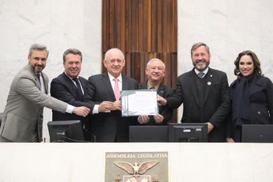 Grande Expediente celebra os 89 anos do Conselho Regional de Engenharia e Agronomia do Paraná (Crea-PR)