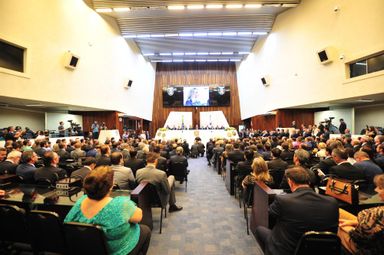 Beto Richa encaminha carta renúncia à Alep prestando contas de sua gestão