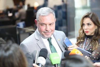 Aprovado projeto do Deputado Ricardo Arruda (PL) que institui a Semana Estadual de Incentivo ao Estudo Bíblico