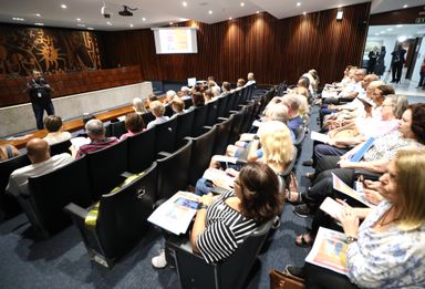 Segundo dia da Semana do Idoso na Assembleia inicia com o Curso Básico de Uso do Celular para população 60+