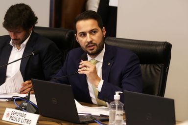 Projeto do deputado Paulo Litro busca maior rigidez na manutenção de elevadores no Paraná
