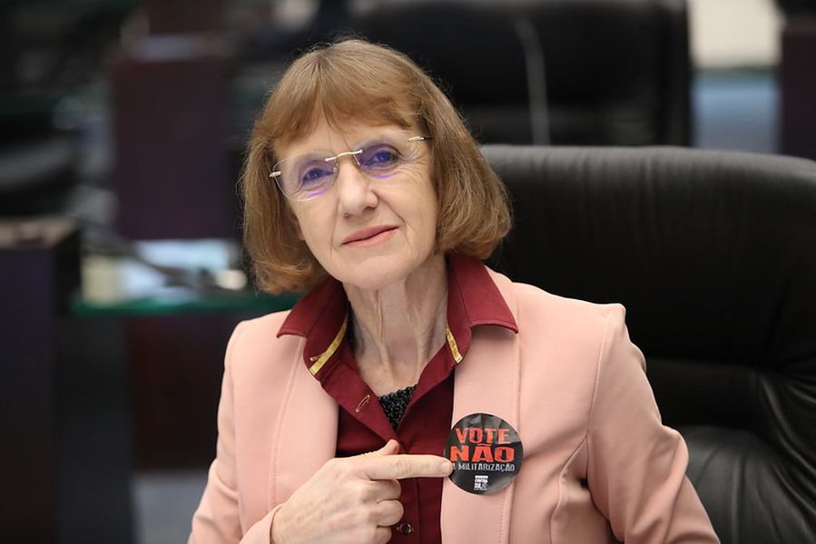 luciana escola civico