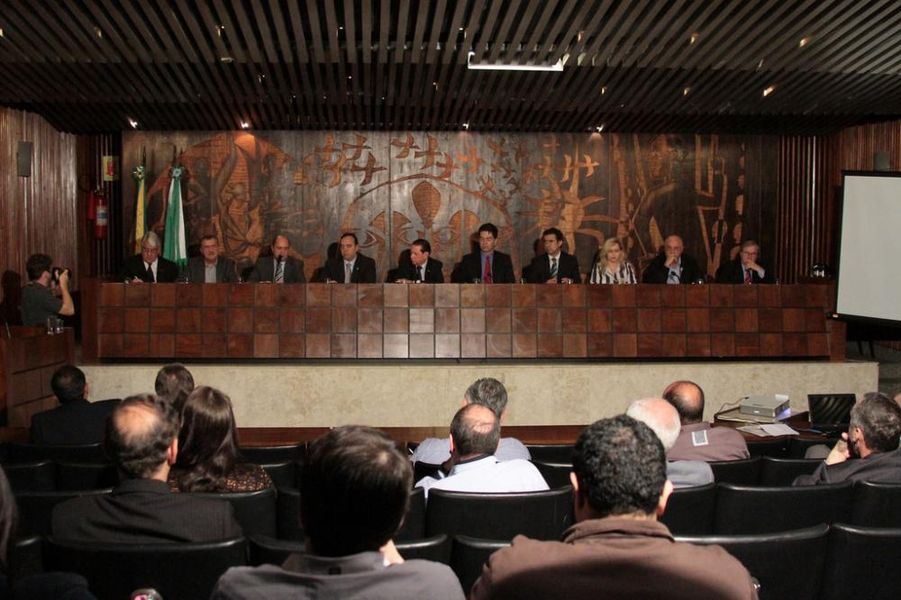 Debate público - concessionárias