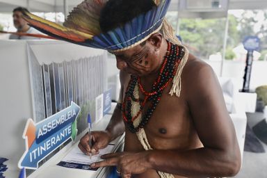 Formulário permite que população interaja com o Poder Legislativo na ExpoLondrina