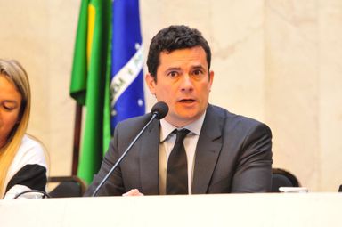 Juiz Sérgio Moro diz na Assembleia Legislativa que é preciso acabar com a corrupção sistêmica