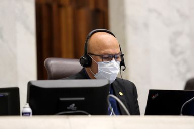 Deputados parabenizam recondução do reitor da UFPR