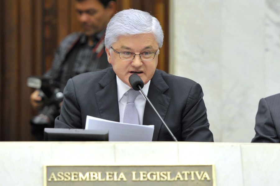 Rossoni discursa em cerimônia da posse da nova mesa.
