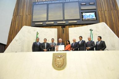 Assembleia concede o título de Cidadão Honorário do Paraná ao pastor Wagner Gaby