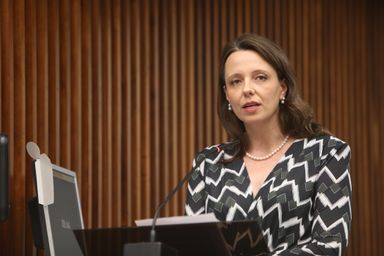 Campanha alerta para perigos de agulhas descartadas de forma incorreta