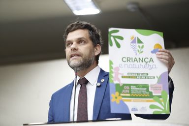 Deputado Goura (PDT) protocola PL “Criança e Natureza” para ampliar acesso ao meio ambiente e enfrentar excesso de telas