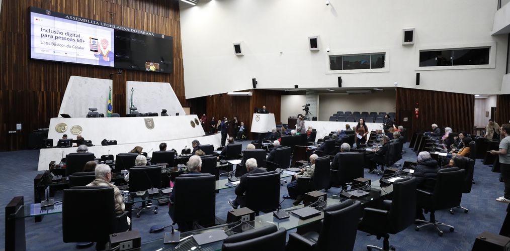 Inclusão digital fortalece autonomia de pessoas 60+ em curso promovido pela Assembleia Legislativa