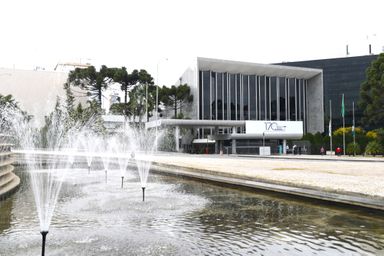 Audiências públicas, solenidades, sessões plenárias e reuniões de comissões e blocos temáticos marcam a agenda do Poder Legislativo