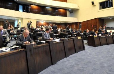 Prorrogação de cargos das Instituições Estaduais de Ensino Superior é aprovada pela Assembleia