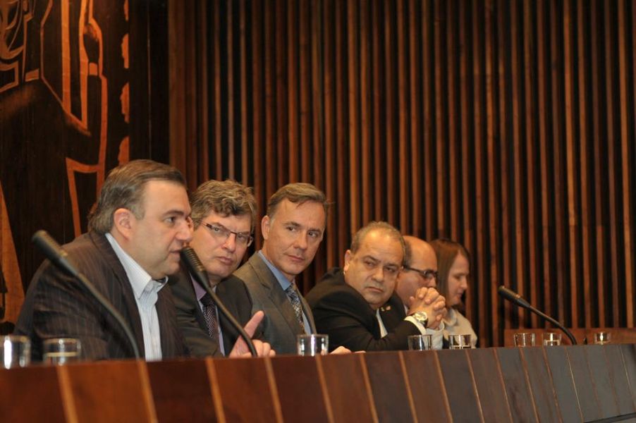 Audiência pública reúne especialistas para debater ações de combate à obesidade. 