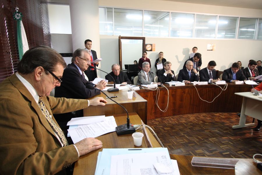 CCJ reunião