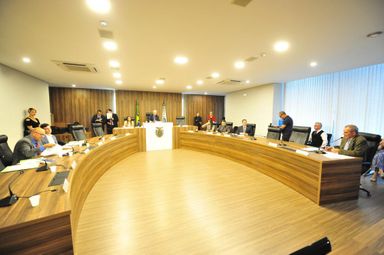 CCJ aprova mensagens do Executivo autorizando doação de imóveis públicos