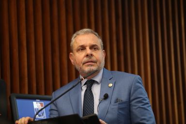 Projeto que incentiva exame cariótipo em recém-nascidos com Síndrome de Down avança na Assembleia