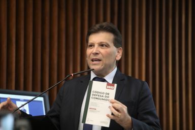 Deputado Paulo Gomes (PP) afirma que 2024 será um ano de garantias de direitos do consumidor paranaense