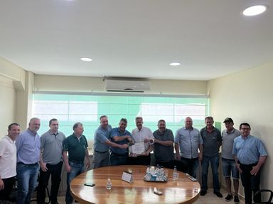 Deputado Luis Corti (PSB) homenageia cooperativa com diploma de Menção Honrosa