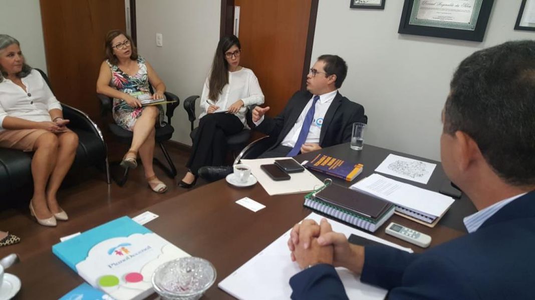 Criai reunião com promotores