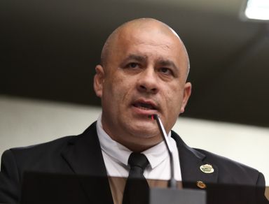 Vitória do povo, diz deputado sobre suspensão do reajuste da água