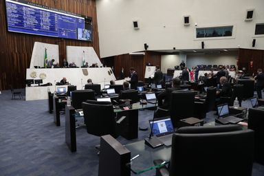Proposta que atualiza lei de combate ao racismo no Paraná avança na Assembleia