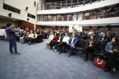 Assembleia Legislativa do Paraná promove palestra sobre Reforma Tributária
