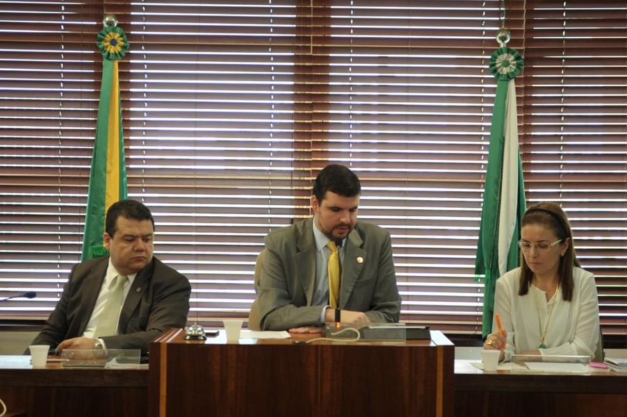 Da esquerda para a direita, deputados Pastor Edson Praczyk e Pedro Lupion.
