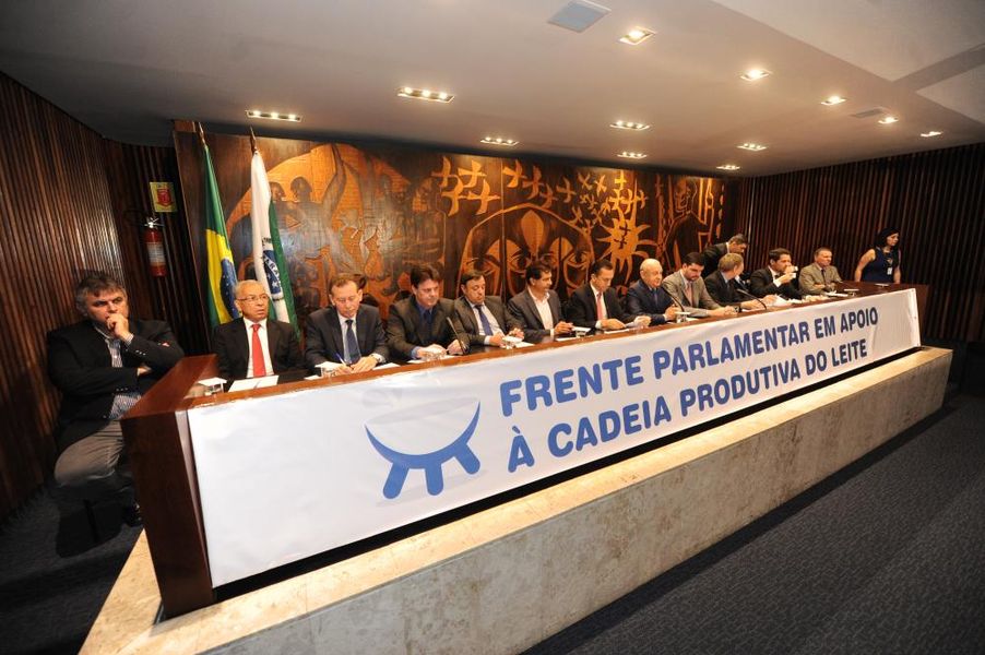 Frente Parlamentar do Leite