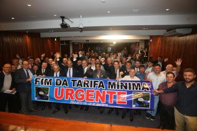 Vereadores contestam tarifa mínima cobrada pela Sanepar