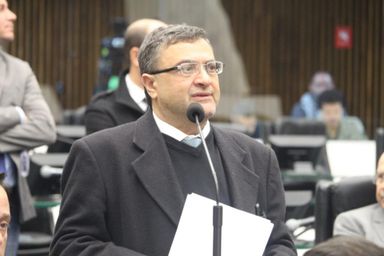 Michele Caputo defende hospitais universitários e governo promete antecipar repasses
