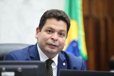 Selo de Boas Práticas reconhece compromisso da ALEP no combate à violência contra a mulher, destaca deputado Gugu Bueno (PSD)