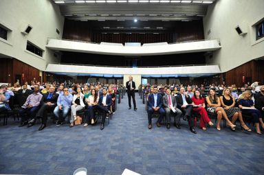 Escola do Legislativo aprimora conhecimentos e abre portas da ALEP