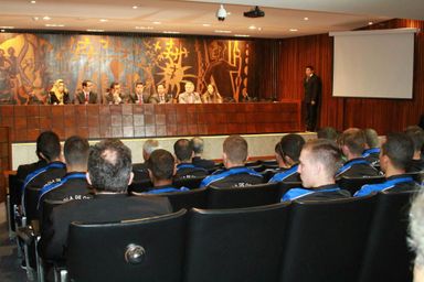 Escola do Legislativo promove palestras sobre crime organizado e legislação antiterrorismo