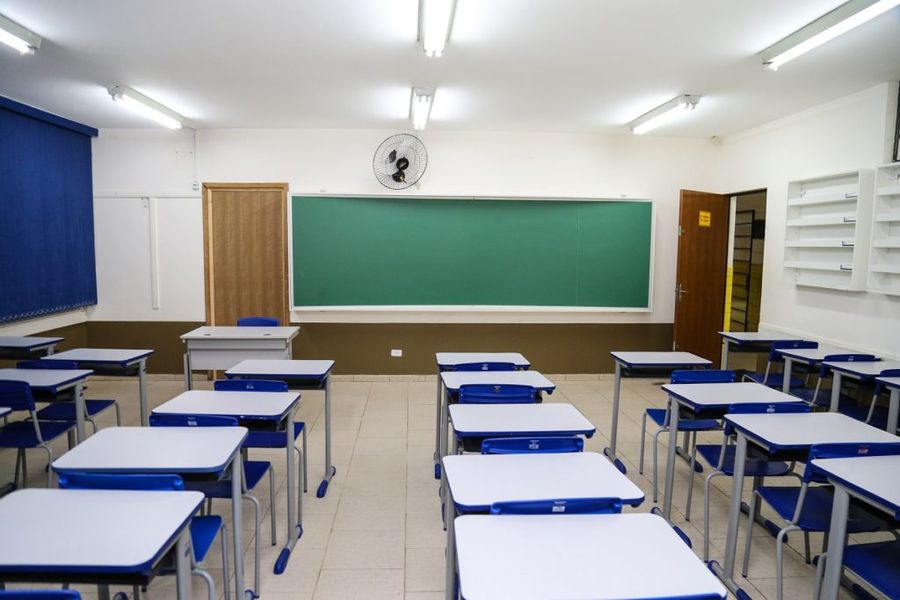 com educação 11082026