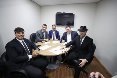 Comissão de Segurança Pública aprova obrigatoriedade de atendimento feminino para mulheres vítimas de violência nas delegacias do Paraná
