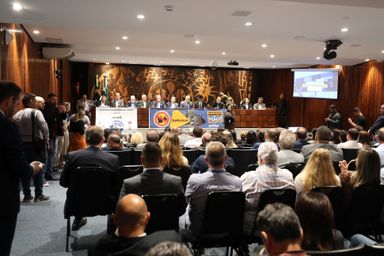 Assembleia debate concessão e duplicação nos novos contratos de pedágio nas rodovias do Paraná