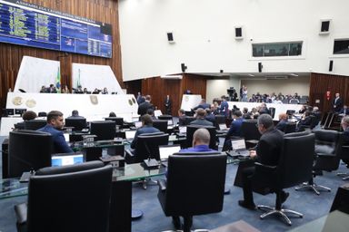 Aprovada proposta para estimular participação das mulheres no processo eleitoral