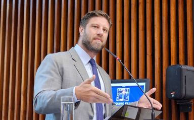 “Policiais não podem ser fiscais da prefeitura, devem estar nas ruas combatendo crimes”, critica deputado Requião Filho (PT)