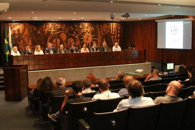 Ações em prol da saúde bucal e de prevenção ao câncer de boca são debatidas na Assembleia