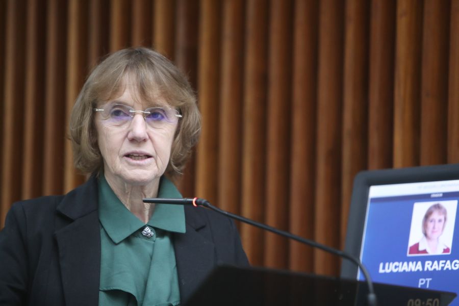 luciana apagoes