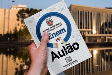 Mais de 500 videoaulas ajudam os alunos na reta final para o Enem