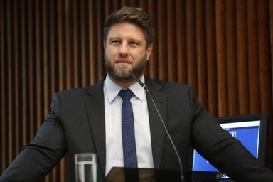 Líder da Oposição comenta avanços e derrotas para os servidores do Paraná
